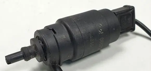 Mercedes-Benz 190 W201 Headlight washer pump 08679