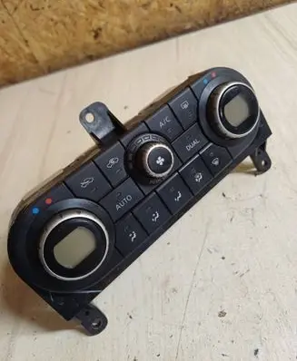 Nissan Qashqai+2 Climate control unit 27500JD40C C8826