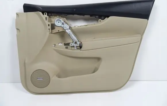 Nissan X-Trail T32 Front door card panel trim 809104CE0A