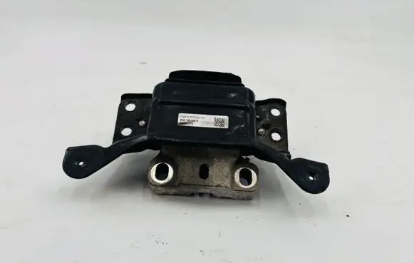 Volkswagen PASSAT B8 Gearbox mount 5Q0199555R
