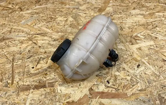 BMW 3 F30 F35 F31 Coolant expansion tank/reservoir 7609468