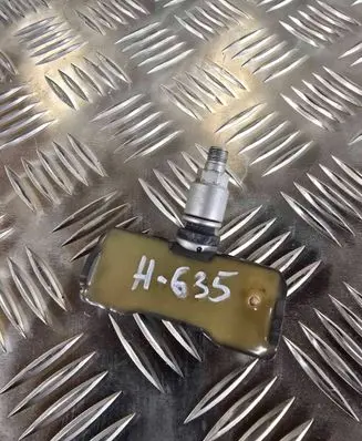 Audi A6 S6 C6 4F Tire pressure sensor 4F0907275D