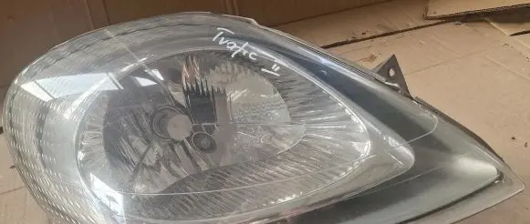 Renault Trafic II (X83) Headlight/headlamp 7700311372