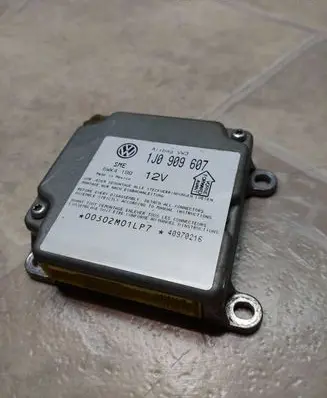 Volkswagen PASSAT B5 Airbag control unit/module 1J0909607 40970216
