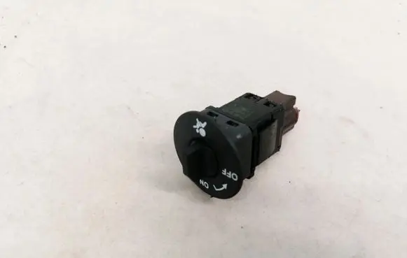 Passenger airbag on/off switch