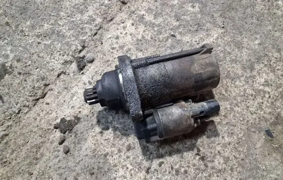 Volkswagen PASSAT B6 Starter motor