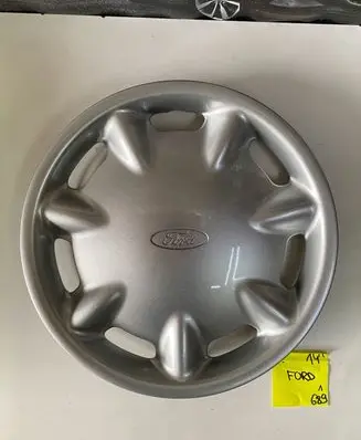Ford Fiesta R14 wheel hub/cap/trim 