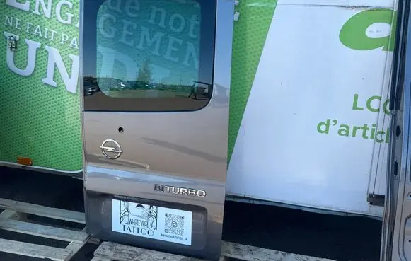 Opel Vivaro Back/rear loading door 