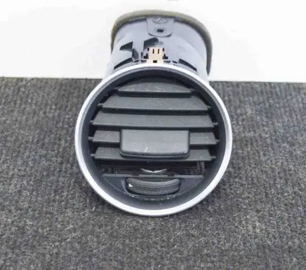 Mercedes-Benz C W204 Dashboard air vent grill cover trim A2048306354