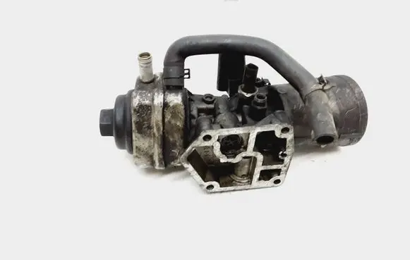 Skoda Octavia Mk2 (1Z) Oil filter mounting bracket 045115389