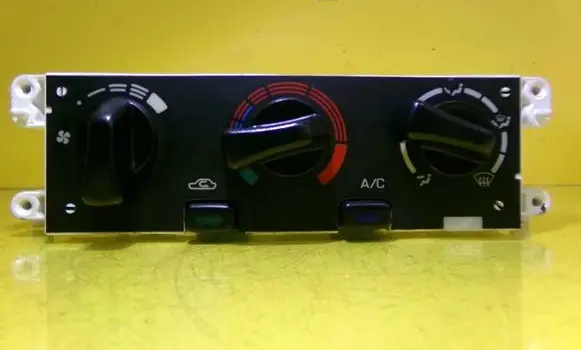 Nissan Almera Climate control unit