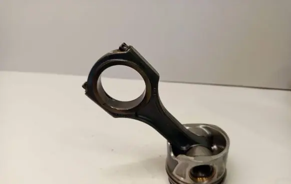 Mercedes-Benz Sprinter W906 Piston with connecting rod 65100