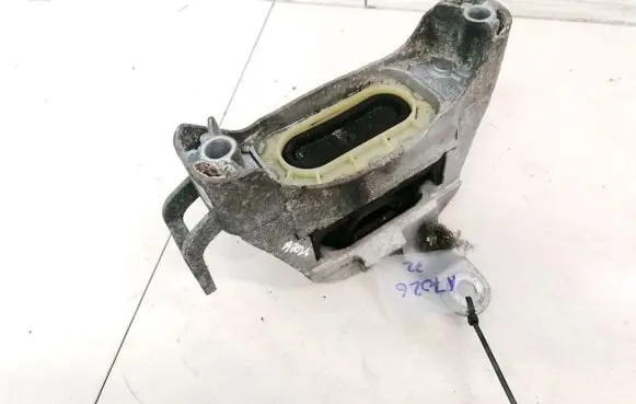 Chevrolet Cruze Engine mount bracket 13248480