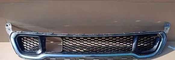 Jeep Cherokee Front bumper upper radiator grill 368025