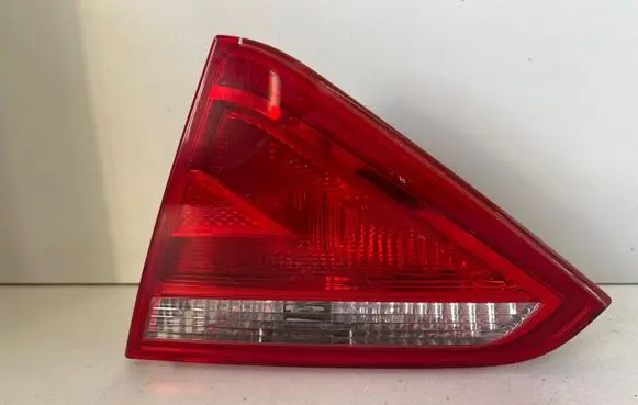 Audi A5 8T 8F Tailgate rear/tail lights 8T0945094