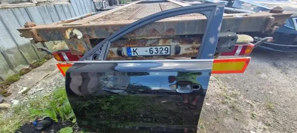 Audi A8 S8 D4 4H Front door