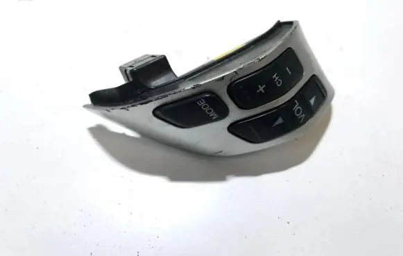 Mazda 6 Steering wheel buttons/switches 3073t