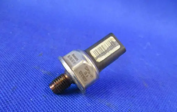 Ford Fiesta Fuel pressure sensor 9670076780