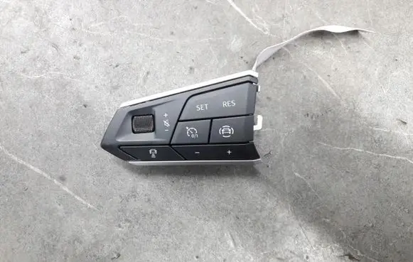 Seat Leon IV Steering wheel buttons/switches 5fa.919.719.h