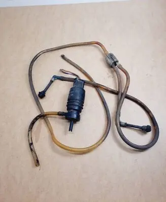 Mercedes-Benz W123 Windscreen/windshield washer pump