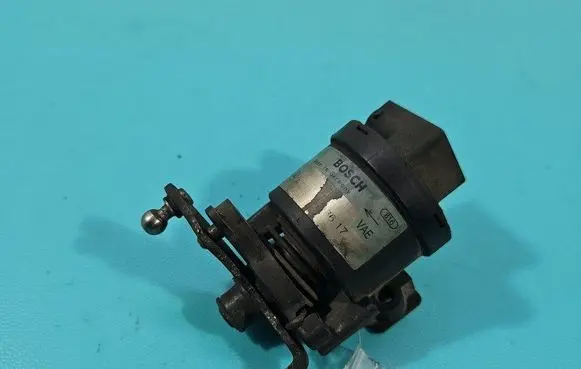 Accelerator throttle pedal