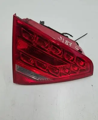 Audi A5 8T 8F Tailgate rear/tail lights 8T0945093A