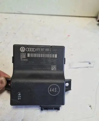 Audi A4 S4 B8 8K Gateway control module 8T0907468L