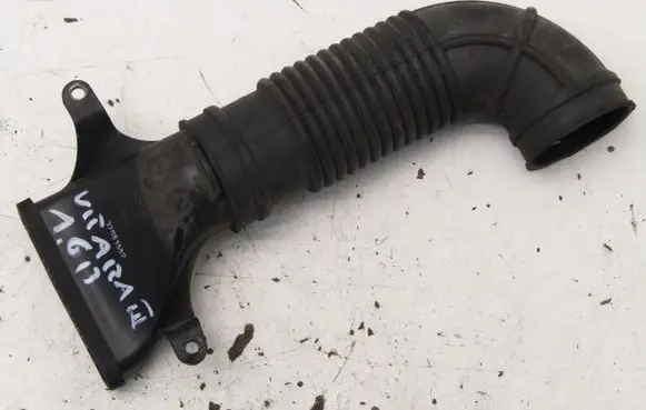 Suzuki Vitara (LY) Air intake hose/pipe 17031559