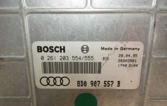 Audi A4 S4 B5 8D Engine control unit/module 0261203554