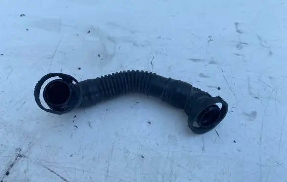 Volkswagen Tiguan Engine coolant pipe/hose
