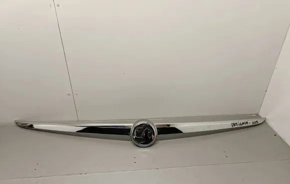 Opel Insignia A Tailgate trim 13244388 13244389