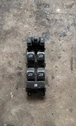 Volvo V70 Electric window control switch 30773269