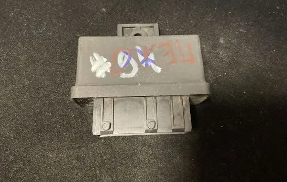 Peugeot 307 CC Fuel injection pump control unit/module 240107
