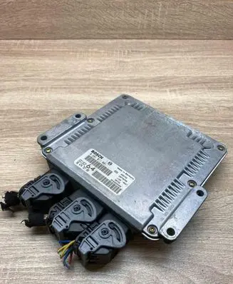 Peugeot 307 Engine control unit/module ECU 9647472780 0281011081