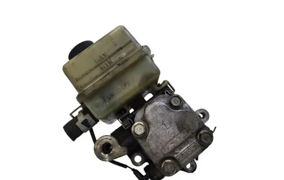 Mazda 6 Power steering pump