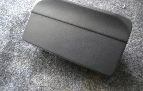 Honda Legend III KA9 Rear door ashtray 