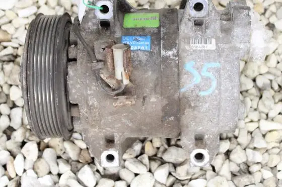 Volvo S80 Air conditioning (A/C) compressor (pump) 8684287