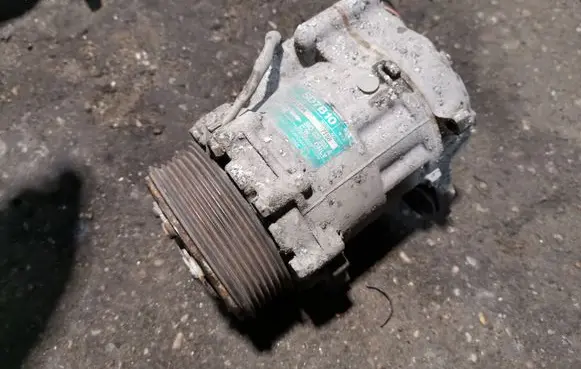 Volkswagen Polo III 6N 6N2 6NF Air conditioning (A/C) compressor (pump) 6N0820803A