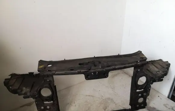 Volkswagen Touareg I Radiator support slam panel 7L0805594