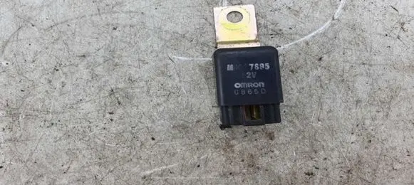 Mitsubishi Pajero Other relay MB627895 0865D