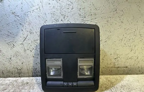 Dodge Challenger Front seat light 1112426