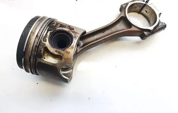 Volkswagen PASSAT B6 Piston with connecting rod 0386