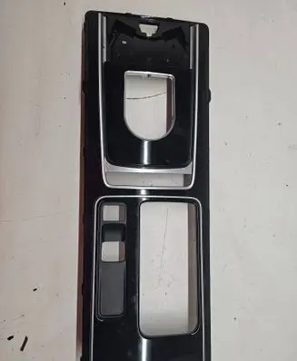 Jaguar XF Center console GX63044E04A