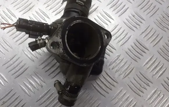 Fiat Stilo Thermostat housing V2335-88