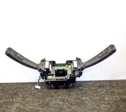 Volvo XC60 Indicator stalk 31334644