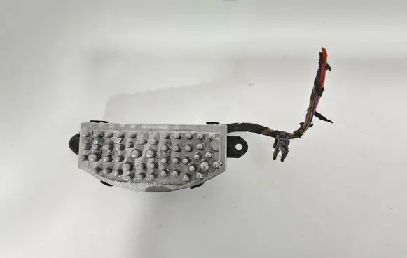 Skoda Kamiq Heater blower motor/fan resistor 5WA907521