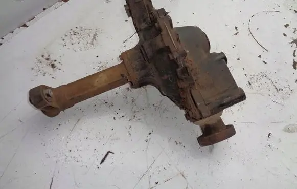 Land Rover Discovery 3 - LR3 Front differential 