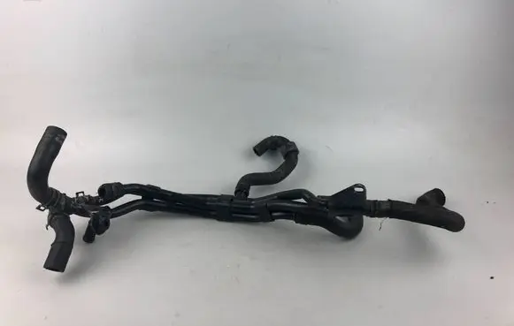 Engine coolant pipe/hose