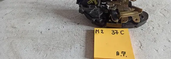 KIA Shuma Rear door lock 9895656