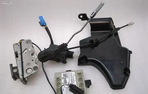 Mercedes-Benz G W463 2nd Gen Front door lock A4637202003